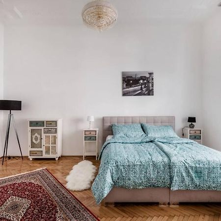 Oktober 6/8 Apartment Budapest Eksteriør bilde