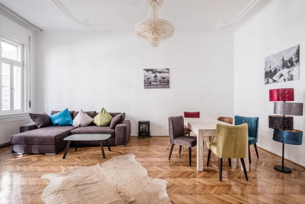 Oktober 6/8 Apartment Budapest Eksteriør bilde