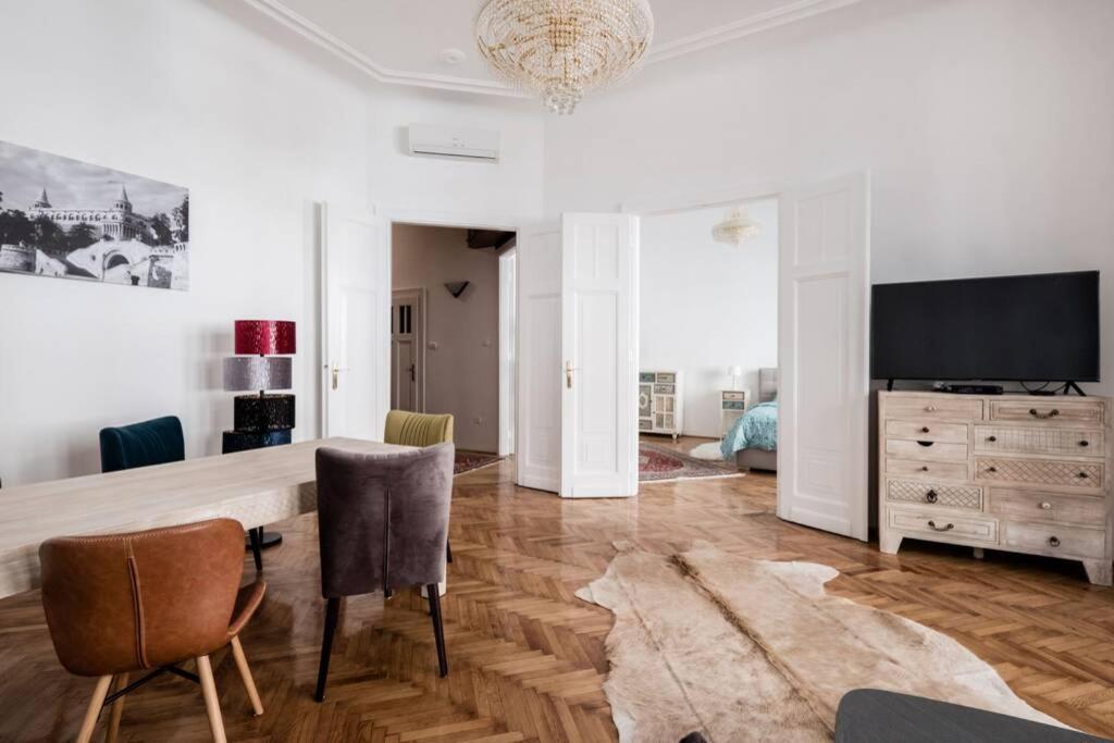 Oktober 6/8 Apartment Budapest Eksteriør bilde